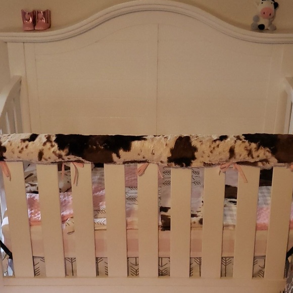 DBC baby bedding co. Boutique bedding, six piece set. - Picture 1 of 4